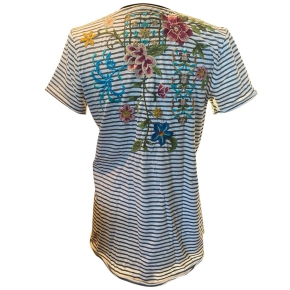 Johnny Was Sheri Everyday Stripe Tee Embroidered Floral - Picture 4 of 9